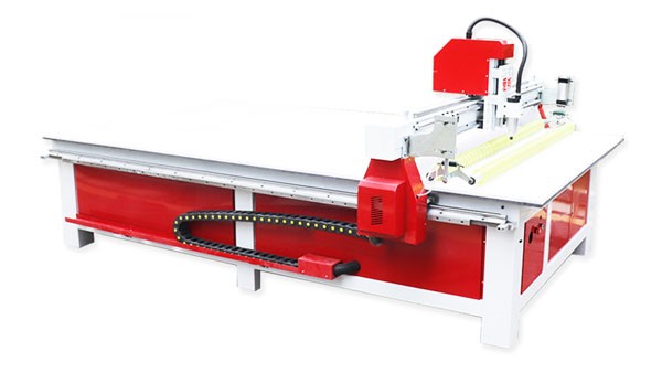 一臺(tái)汽車腳墊切割機(jī)，能夠幫你改變什么？