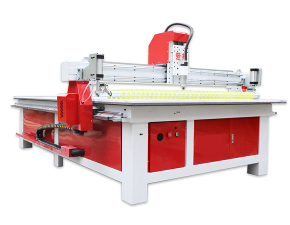 旋轉刀腳墊下料機