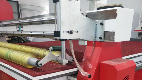 旋轉(zhuǎn)刀切割機(jī)價(jià)格，一臺(tái)設(shè)備需要多少錢(qián)