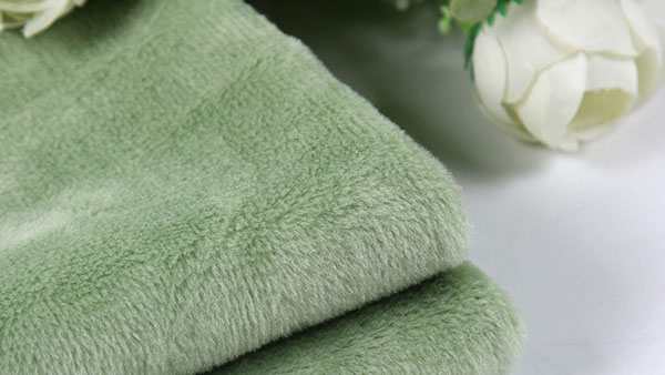 全自動(dòng)裁布機(jī)，振動(dòng)刀布料裁床設(shè)備