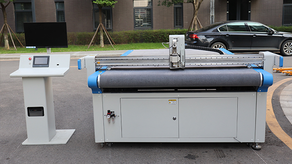 全自動圓刀裁剪機(jī)多少錢