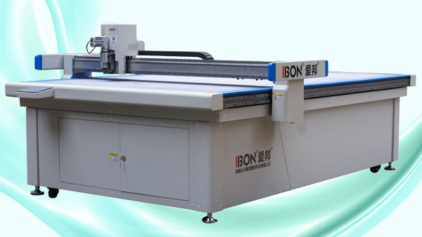 汽車坐墊振動刀智能切割機(jī)